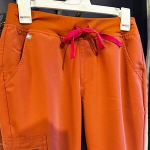 Figs Terracotta Zamora Jogger Small